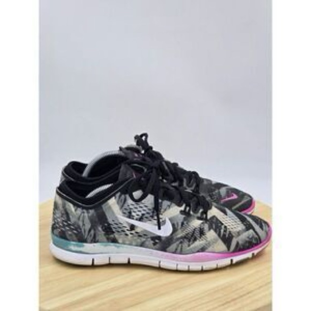 Nike Free 5.0 TR Fit 4 Black/White/Wolf Grey/Violet Women’s Size 10